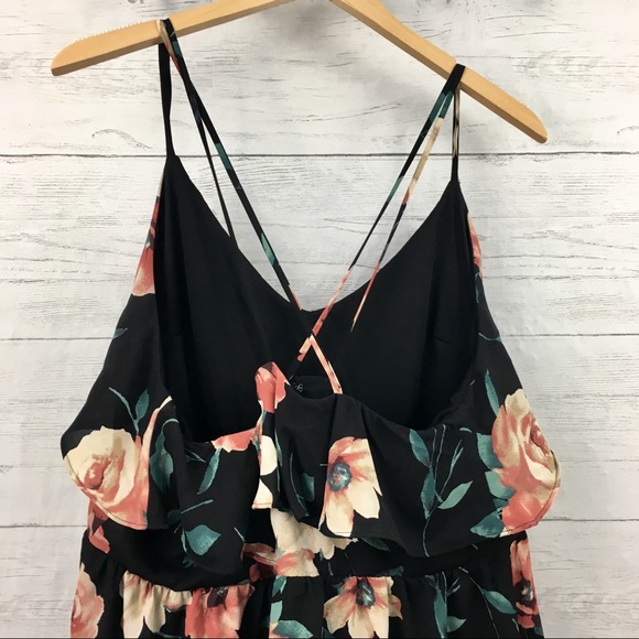 Xhilaration floral criss cross dress NWT - Picture 5 of 7